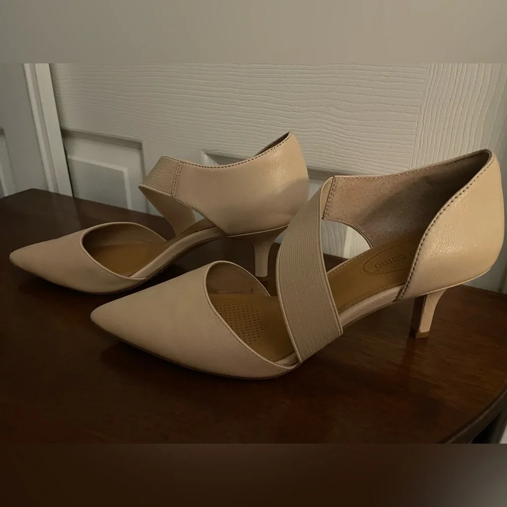 Corso Como Denise Strappy Pumps Tan kitten heel Leather  (2 1/2”)
Size 8.5 
EUC - Picture 4 of 9